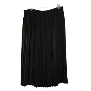 Venezia Women's Pleated Black Skirt, Size 18/20, Excellent Condition